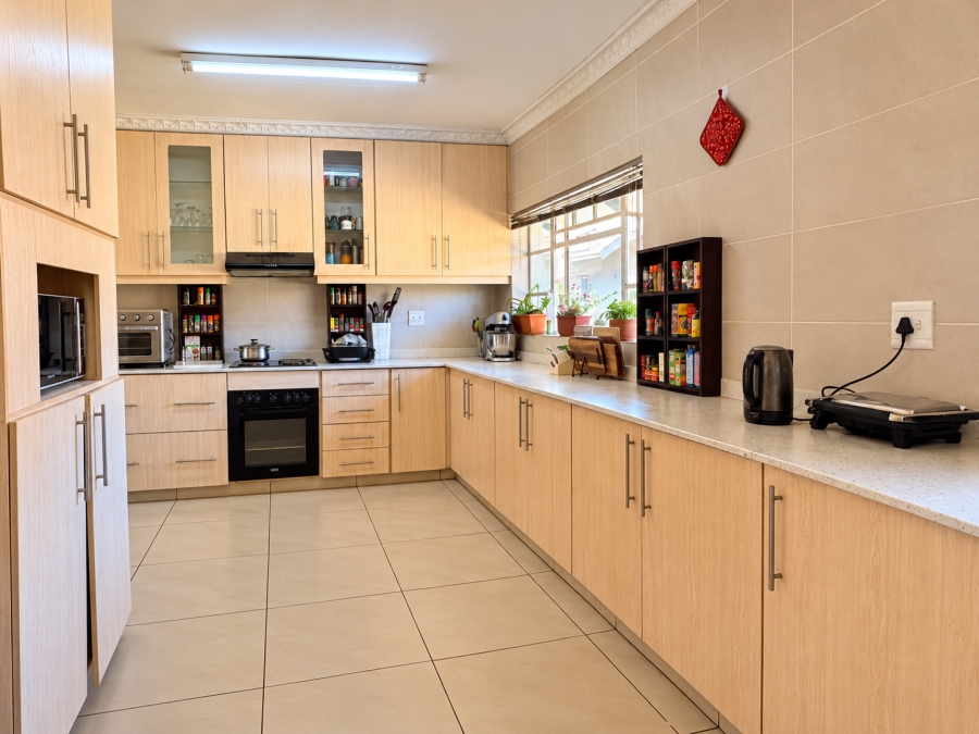 5 Bedroom Property for Sale in Vaalpark Free State